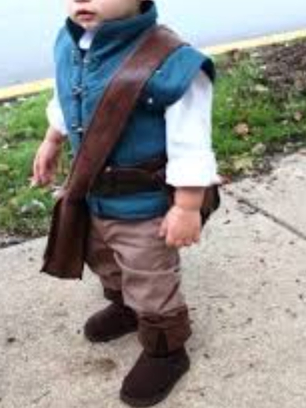 Disney Tangled Flynn Rider Toddler Costume Size 2t